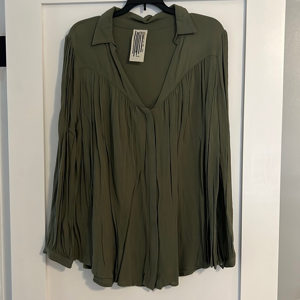 Free people top. Size M.